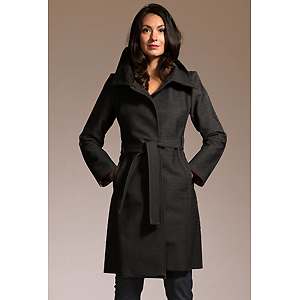 Fiber Arts_Holliday_Elizabeth_1_Pepper-trench-touched2