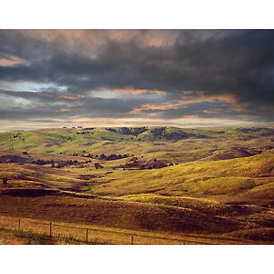 Photography_Niemeier_Robert_1_1920Flint hills field_P1136194-HDR_